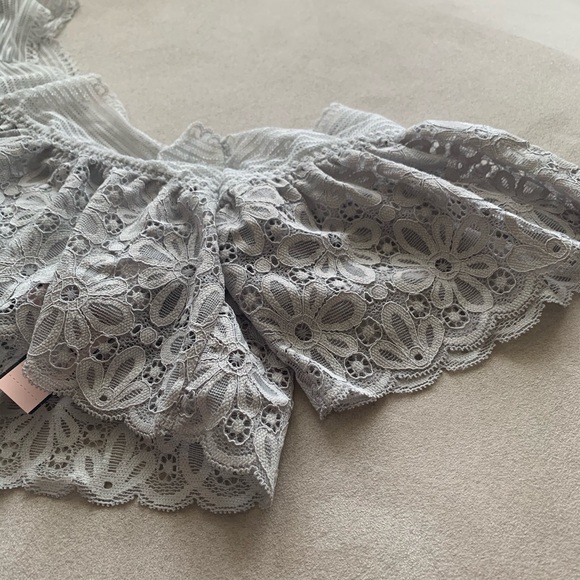 BRAND NEW VICTORIA’S SECRET BRALETTE, SIZE XS - Picture 1 of 7